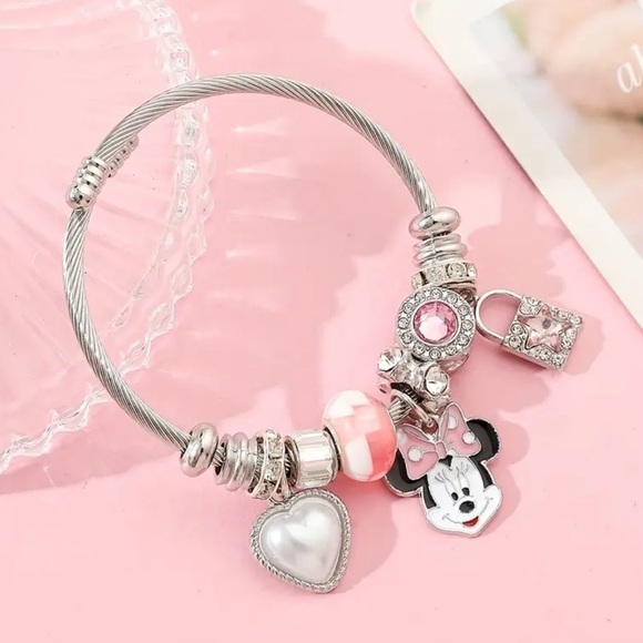 Women’s/Girls Disney Inspired Minnie Mouse Fashion Charm Bracelet - NWT - Picture 5 of 5